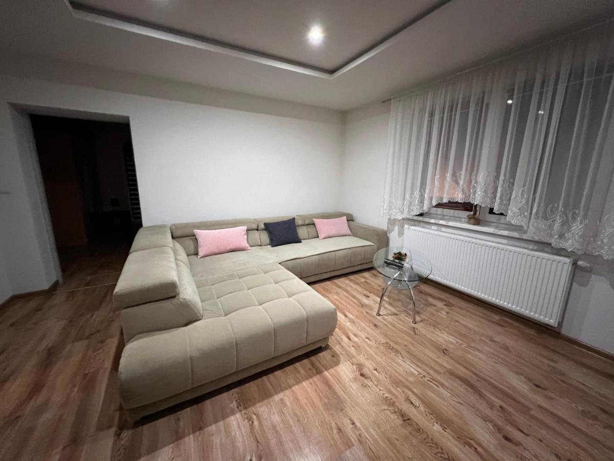 Family Apartments Mýto pod Ďumbierom Bagian luar foto