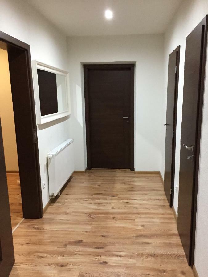 Family Apartments Mýto pod Ďumbierom Bagian luar foto